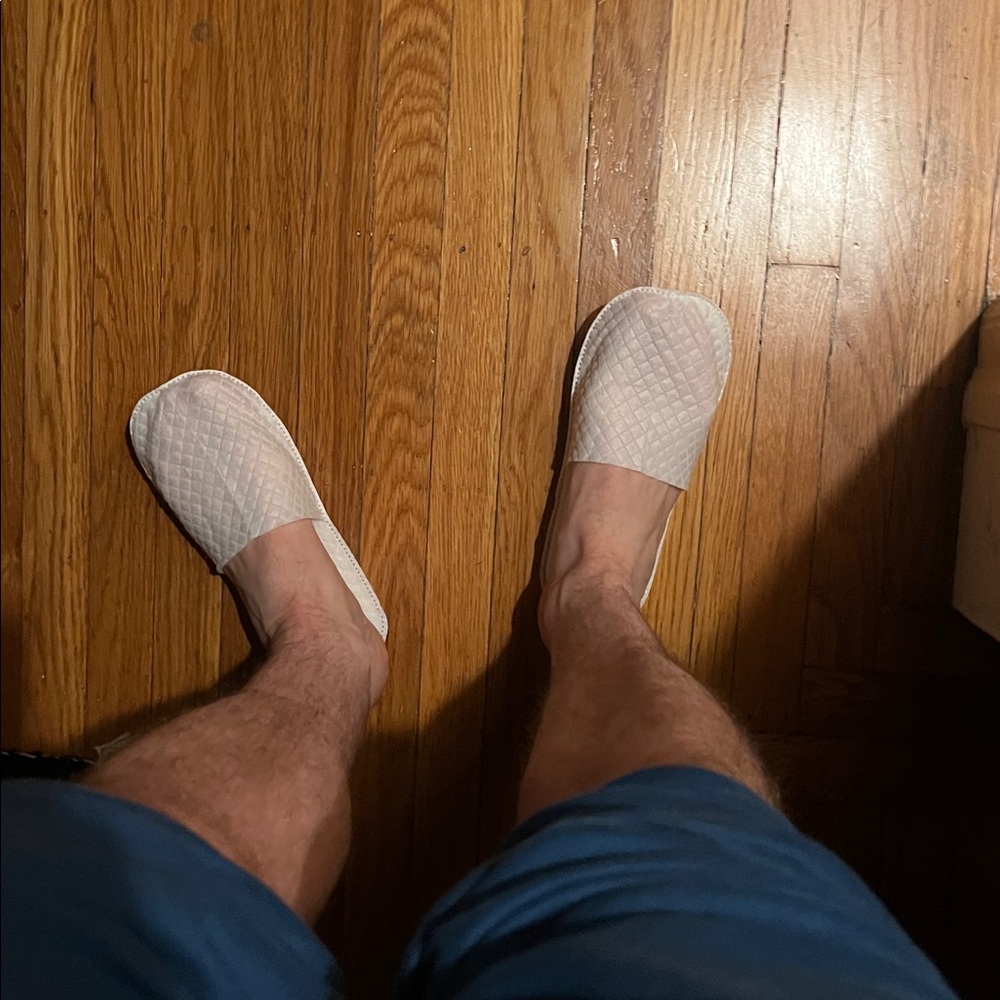 Hotel style one-time slippers - Picture 4 of 11